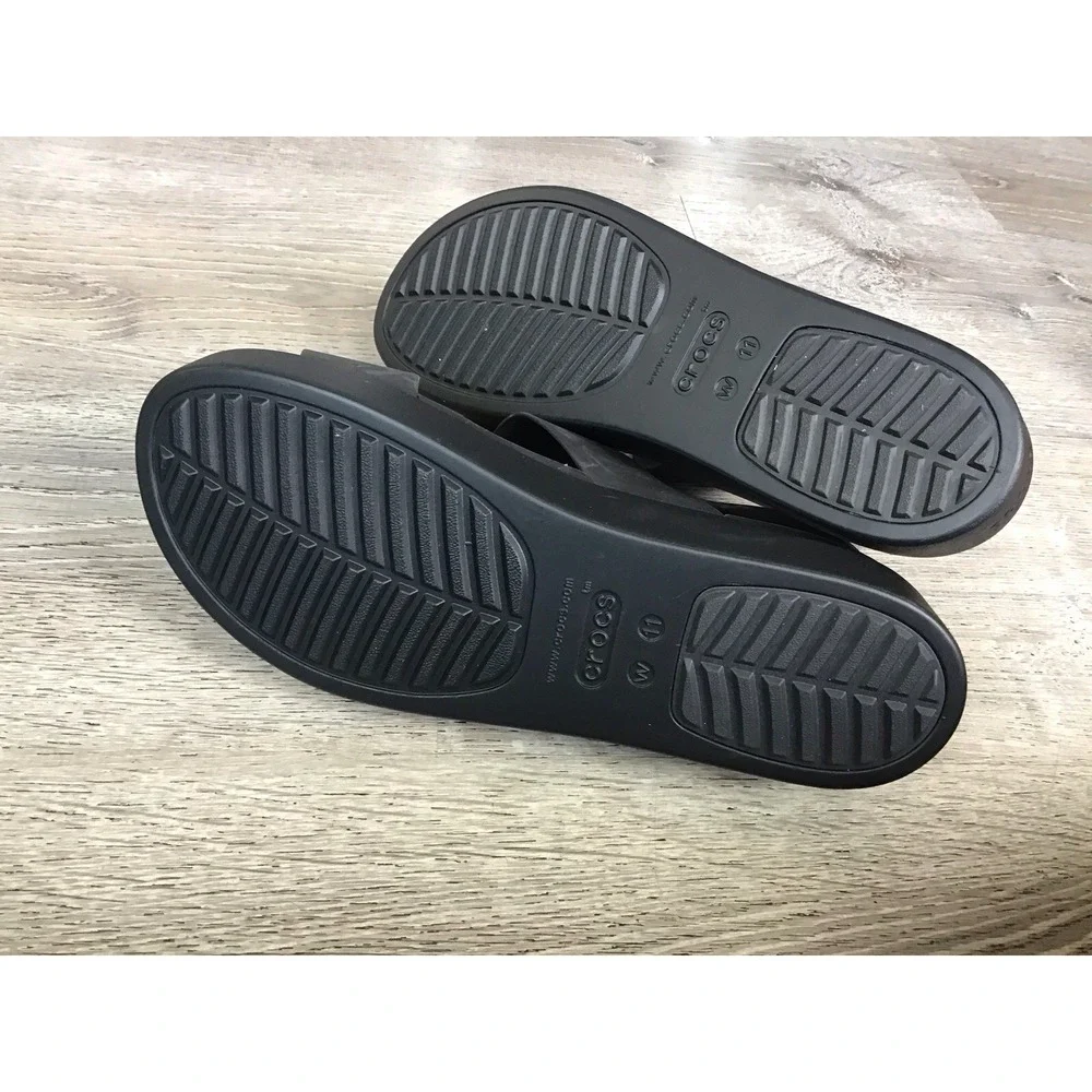 Crocs Brooklyn Low Wedge Women's Size 11 Sandals Black #206453